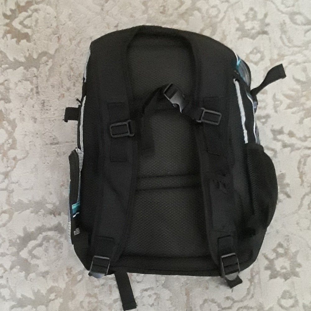 i Pack Backpack - Picture 6 of 8
